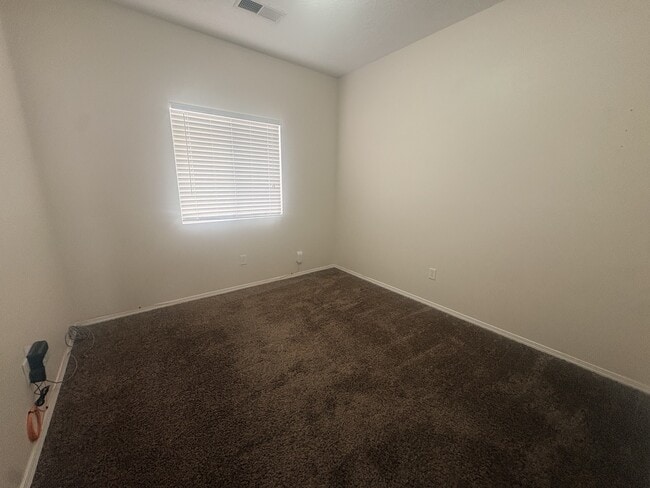 Building Photo - 5425 Caballo Ct NE