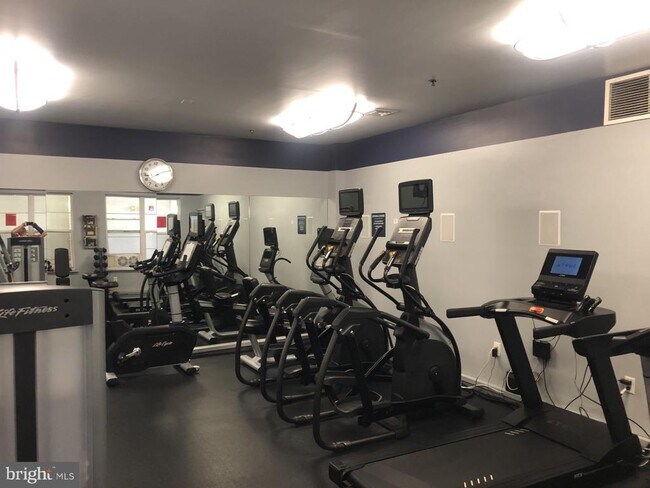 Building Photo - 1201 East-West Hwy