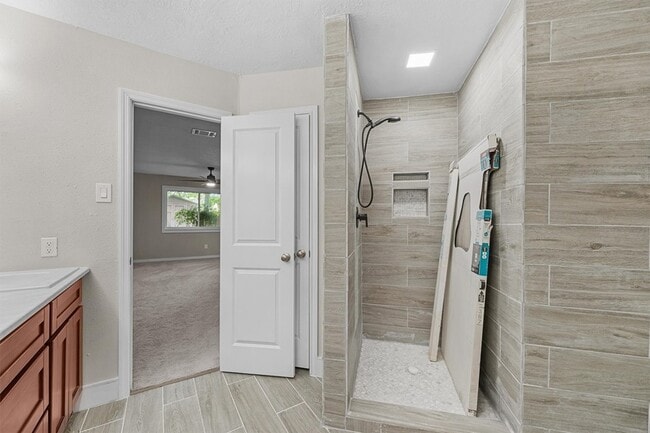 Building Photo - 16026 Beechnut St