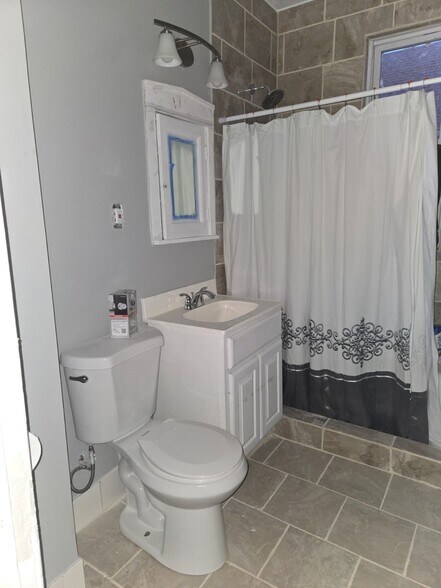 Building Photo - 8445 S Marquette Ave