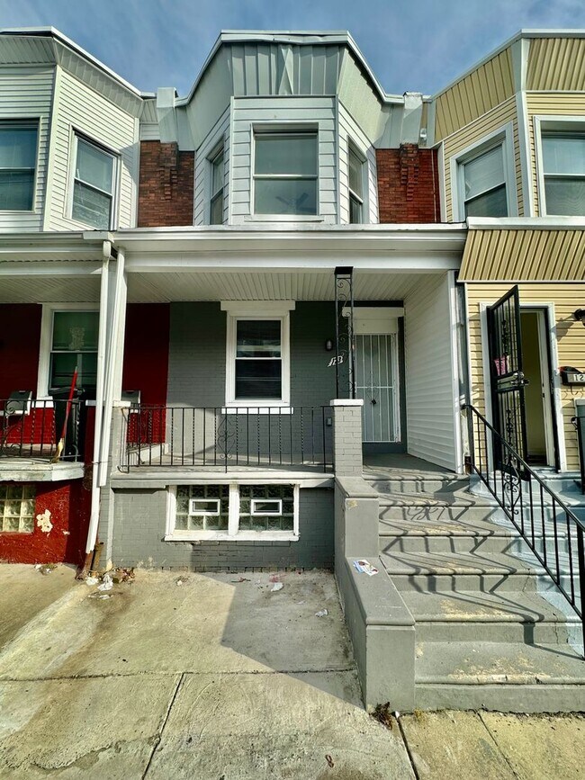Building Photo - 123 N Sickels St