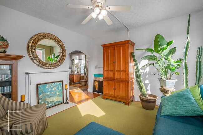 Building Photo - Available 11/3/2025