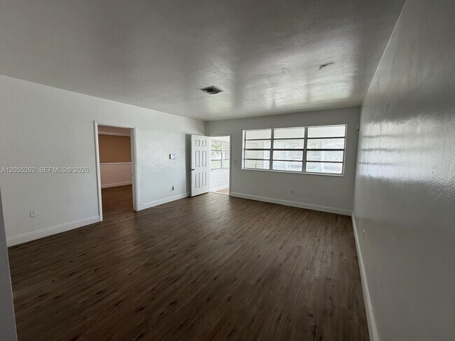 Building Photo - 890 NW 55th St