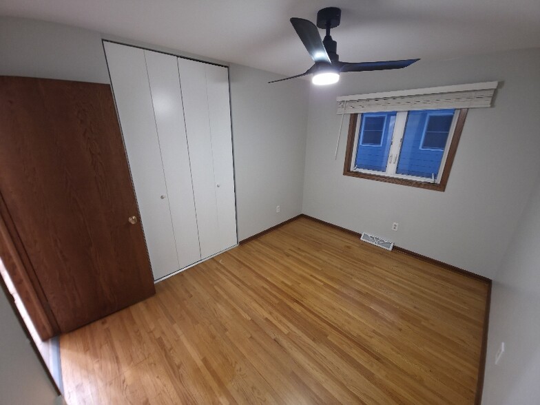 Building Photo - 4440 Vera Cruz Ave N