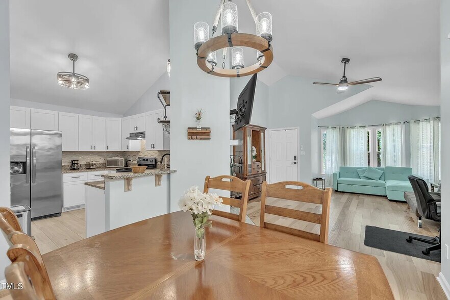 Primary Photo - Room in House on Tall Rock Ct