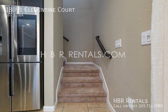 Building Photo - 18091 Clementine Ct