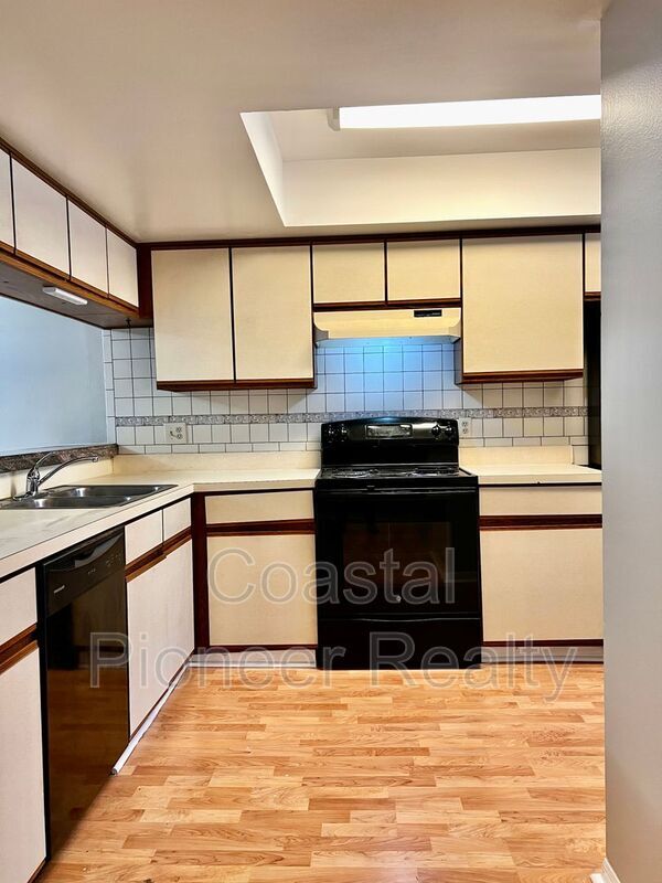 Building Photo - 6120 Silkdale Ct