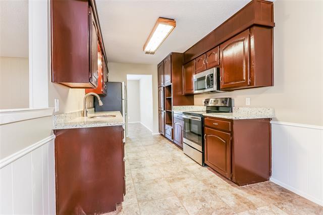 Building Photo - 708 Highland Park Dr
