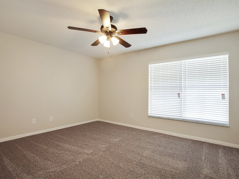 Building Photo - 11838 Foxglove Dr