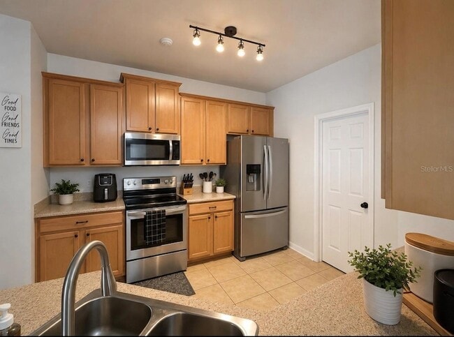 Building Photo - 15245 Stonebriar Way
