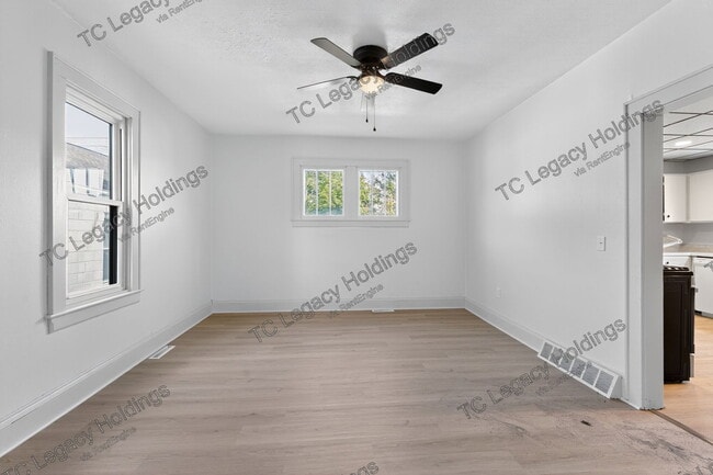 Building Photo - 316 Harrison St