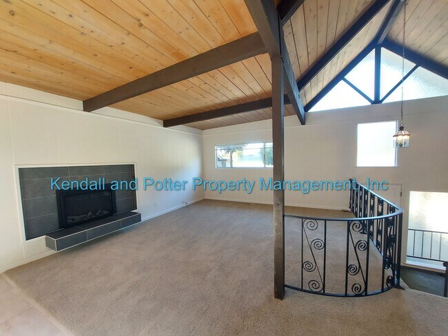 Building Photo - Spacious 4 Bedroom House In Beautiful Aptos!