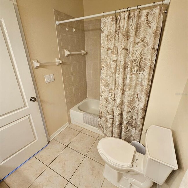 Building Photo - 8110 Villa Grande Ct