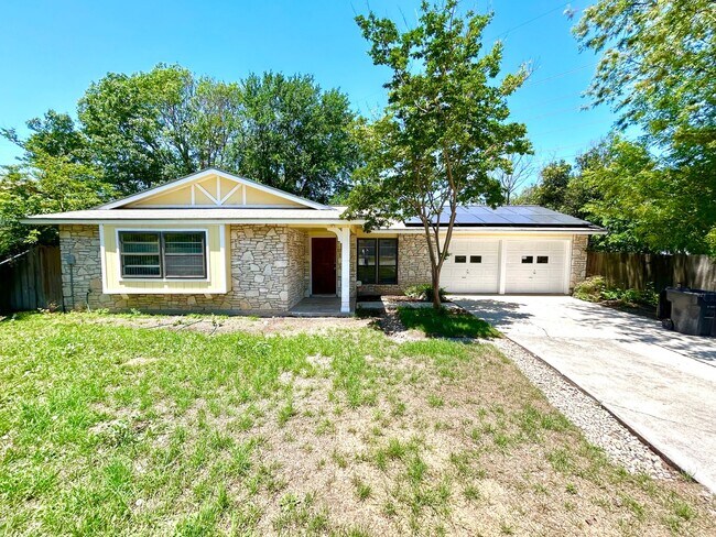 Primary Photo - **COMING SOON** Newly Renovated 3 Bedroom ...