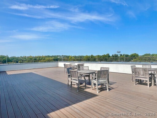 Building Photo - 215 Stillwater Ave