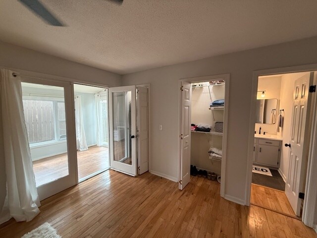 Building Photo - 106 Sunningdale Ct