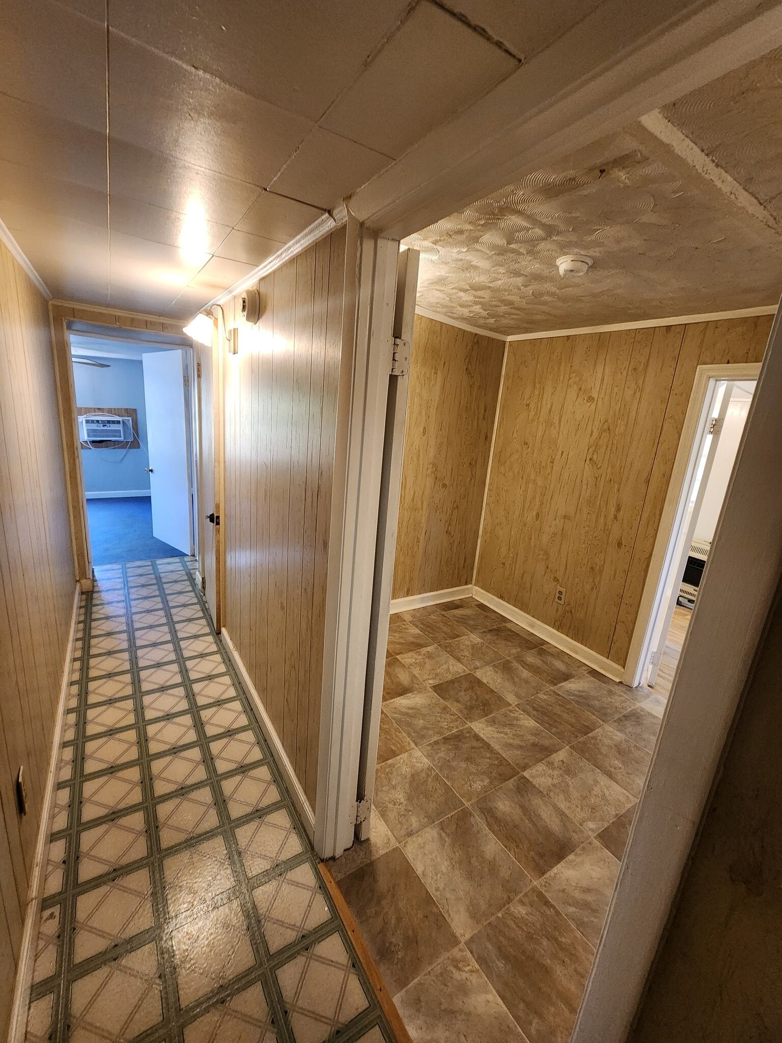 Building Photo - 5670 Lauramore Rd