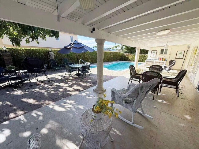 Building Photo - 1804 SW 104th Ct