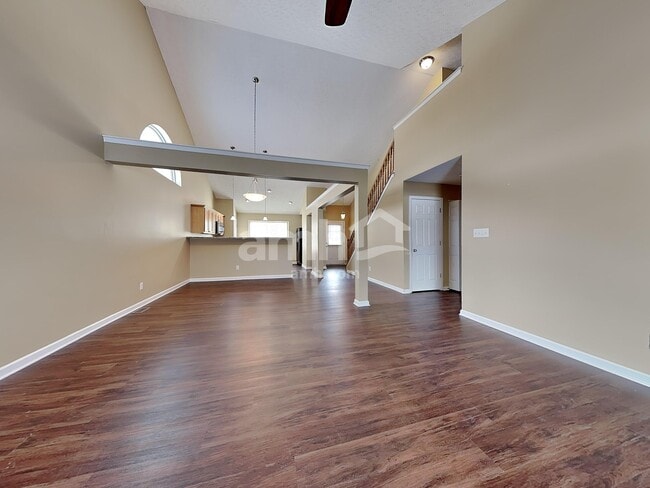 Building Photo - 439 Parkview Ct