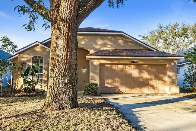 Building Photo - 15849 Green Cove Blvd