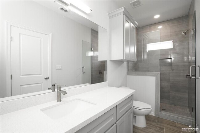 Building Photo - 33 Puffin Ave
