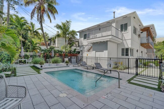 Building Photo - 3020 Seville St