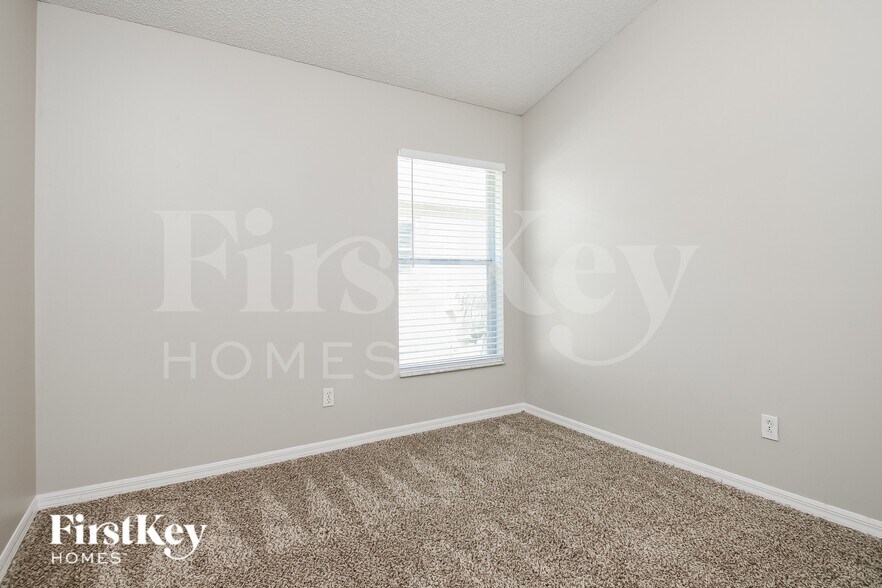 Building Photo - 13521 Fordwell Dr