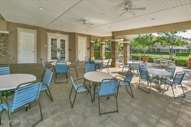Building Photo - 7990 Baymeadows Rd E