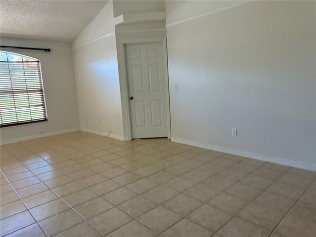 Building Photo - 2423 Moonstone Ave