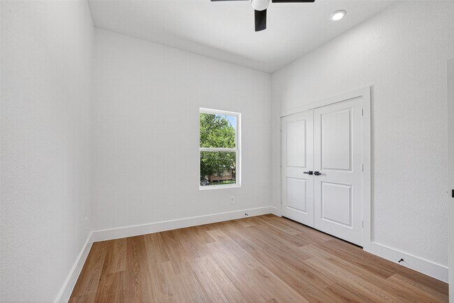 Building Photo - 7840 Nashville St