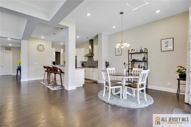 Building Photo - 1 Lafayette Wy