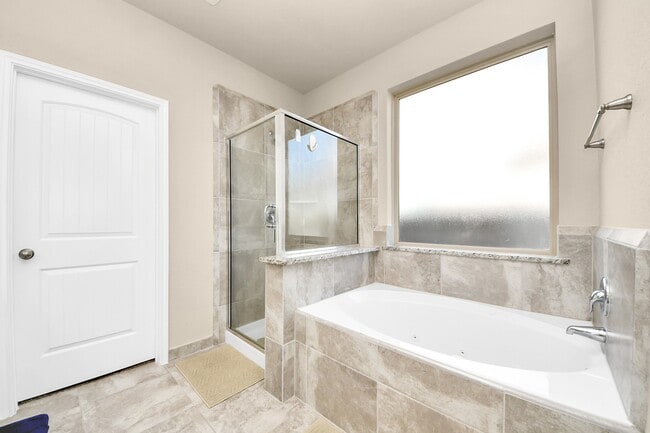 Building Photo - 29482 Westhope Dr