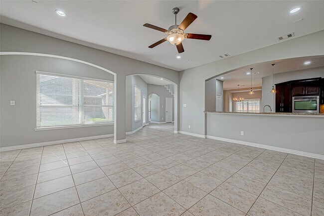 Building Photo - 30806 Academy Trace Dr