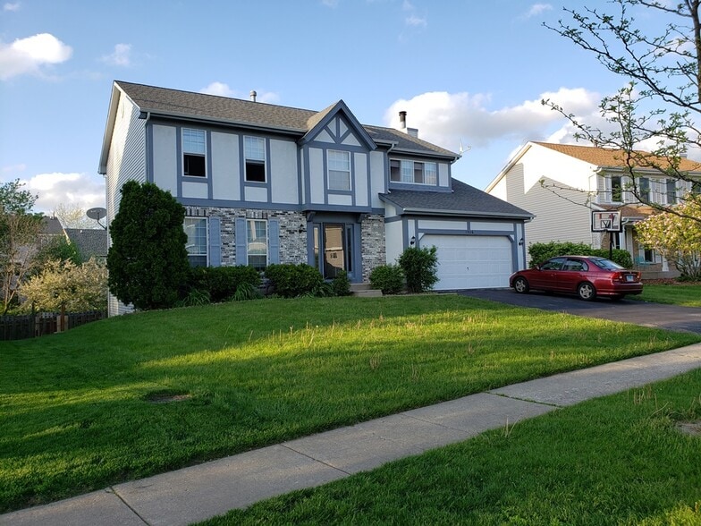 Building Photo - 1906 Armwood Ln
