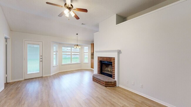 Building Photo - 2 WEEKS FREE!!! NEW PAINT!!!!!! ONLY $1,395!!