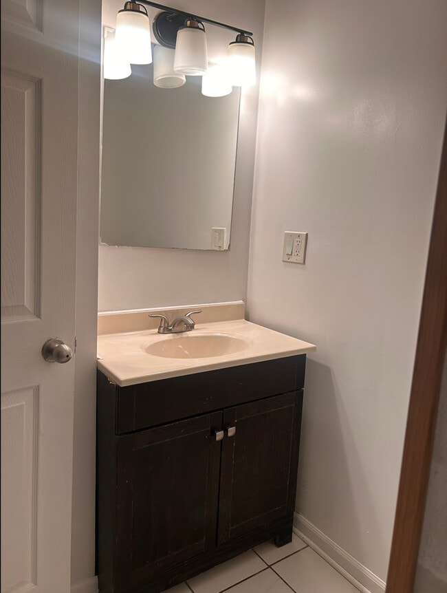 Building Photo - 5938 S Indiana Ave