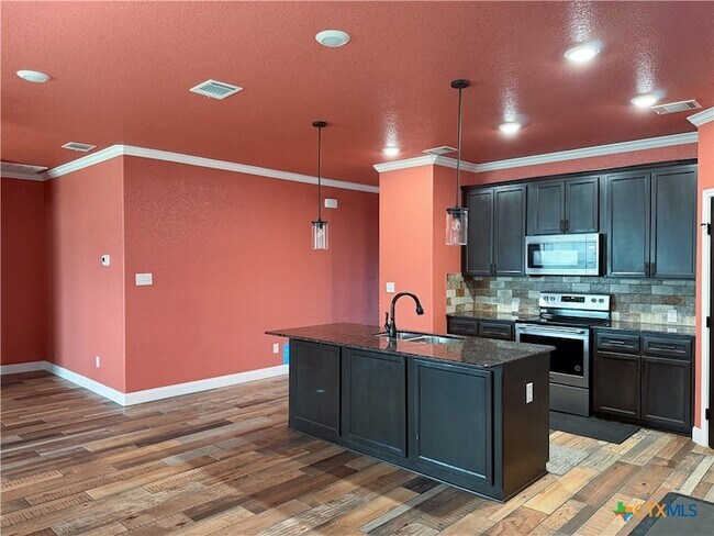 Building Photo - 1602 Flatland Trl