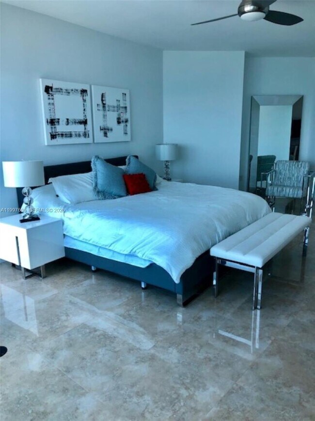 Building Photo - 3101 S Ocean Dr