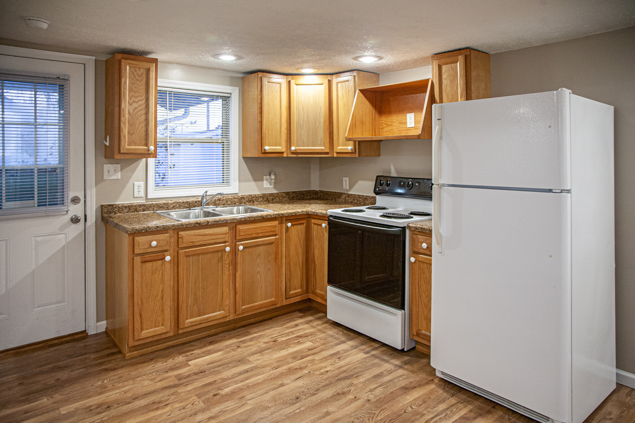 Kitchen - 1404 N Kankakee St