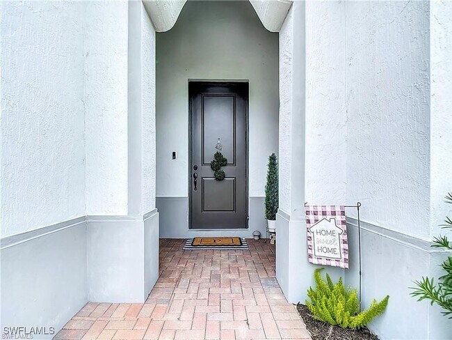 Building Photo - 5285 Marano Dr