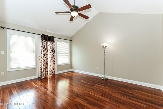Building Photo - 18 Deepwater Cir