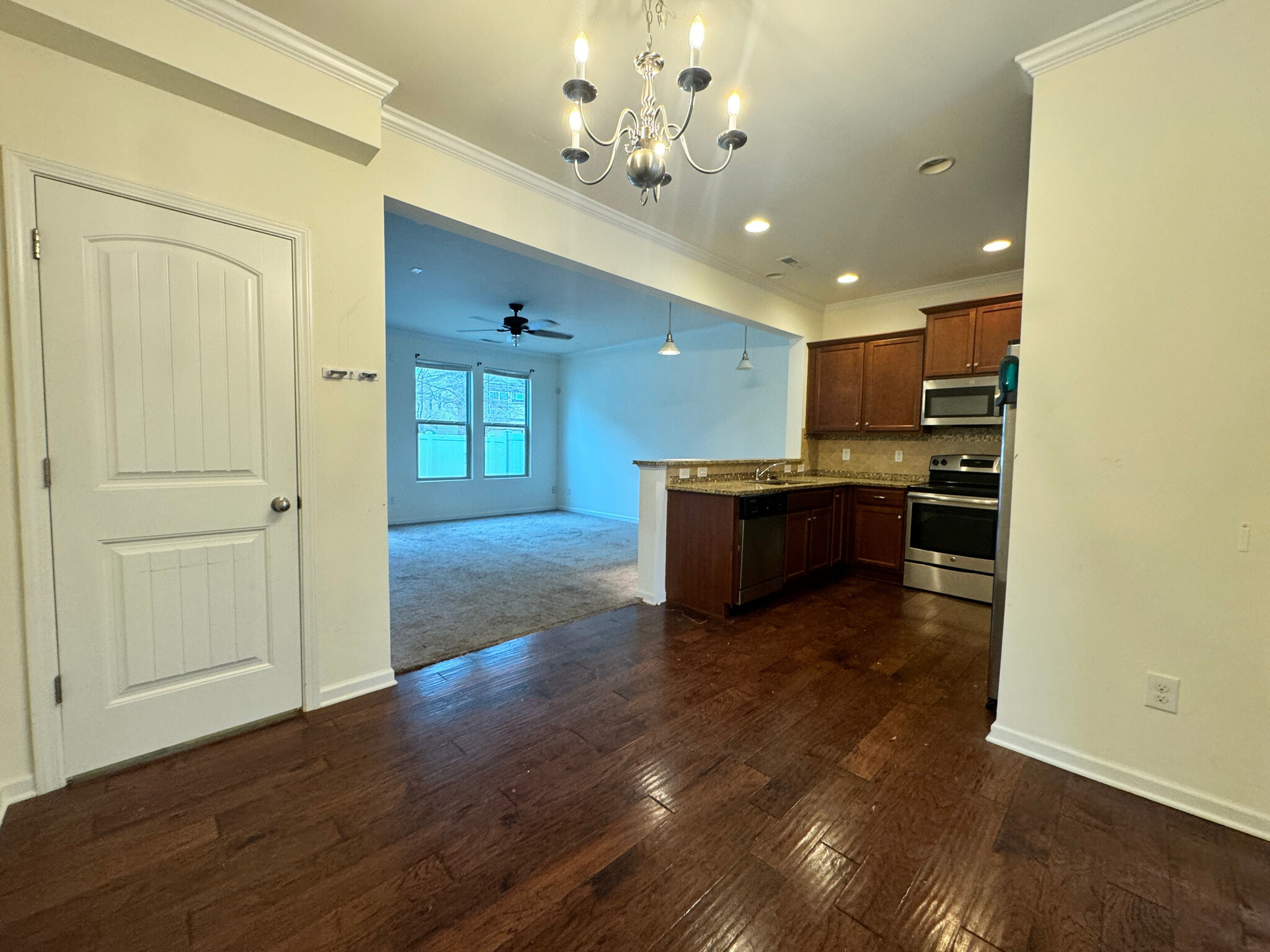 Building Photo - Room in Townhome on Warm Springs Ln