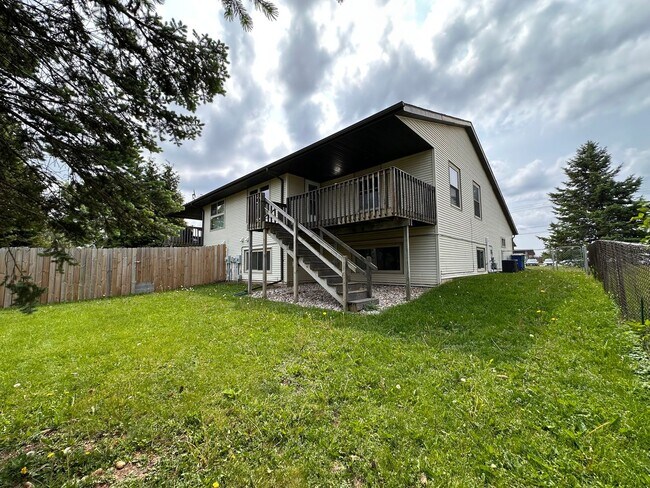Building Photo - 3153-3155 Finger Road