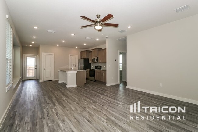 Building Photo - 1609 Mexican Heather Dr