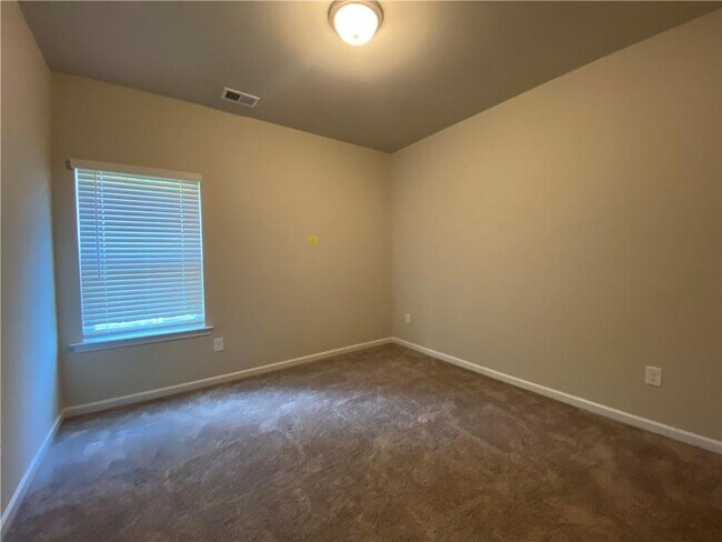 Building Photo - 2597 Bloom Cir