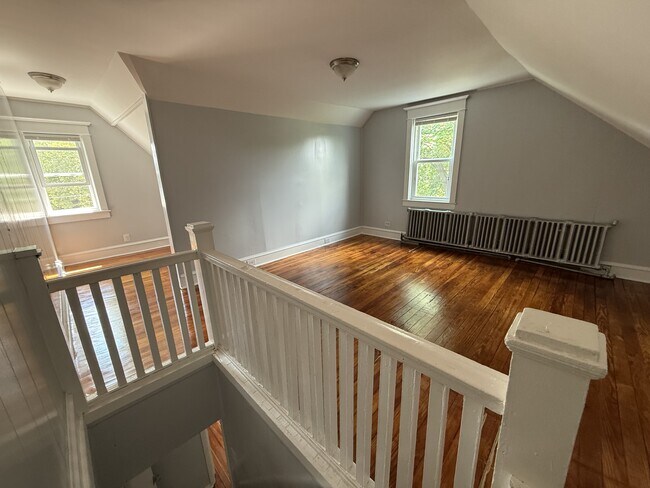 Building Photo - 302 Horace Ave