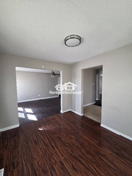 Building Photo - 415 Ames Pl