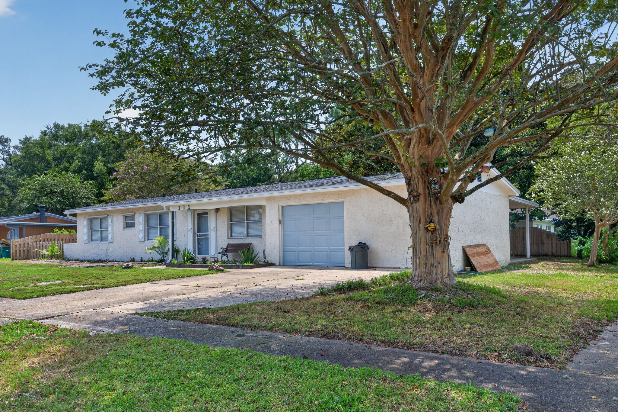 Building Photo - 111 N Lorraine Dr