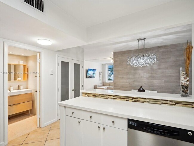 Building Photo - 2301 Collins Ave