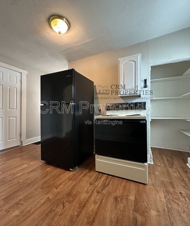 Building Photo - 1526 S Union St